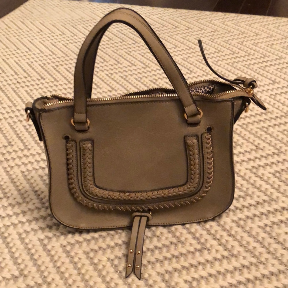 Sole Society Crossbody handbag.  Gray with removable strap. Gold hardware